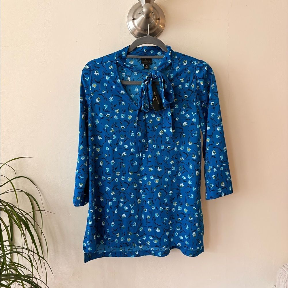 NWT Worthington Vibrant Blue Floral Top Size Medium